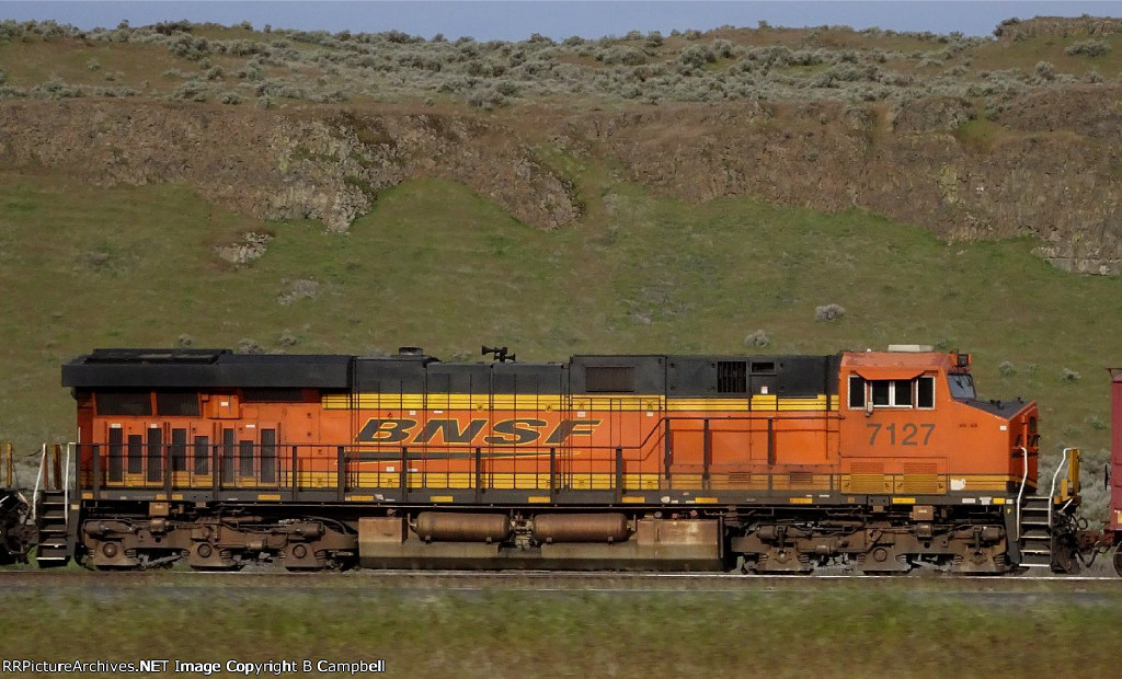 BNSF 7127